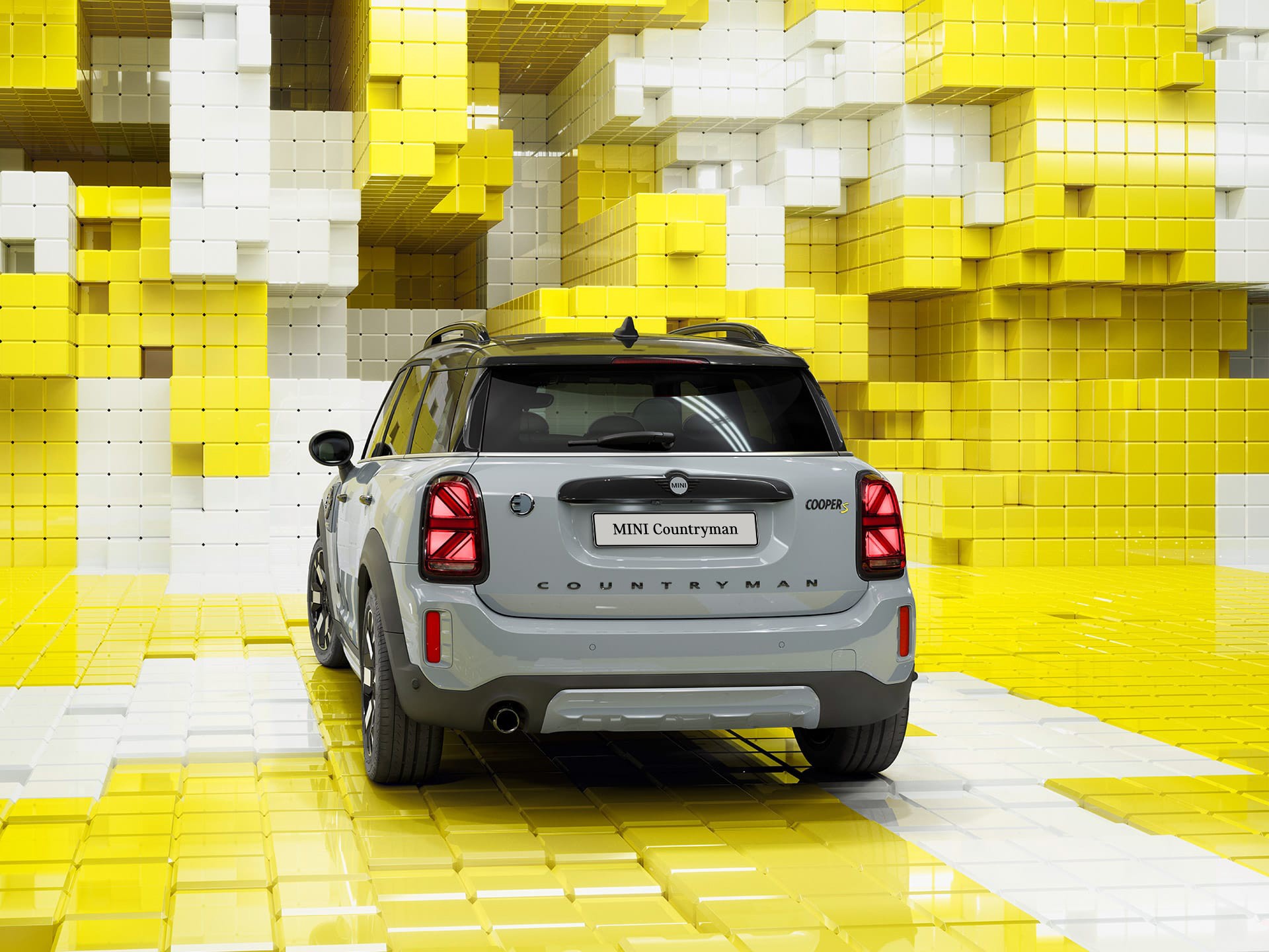 MINI Countryman hybride rechargeable édition Untamed – vue latérale – charge